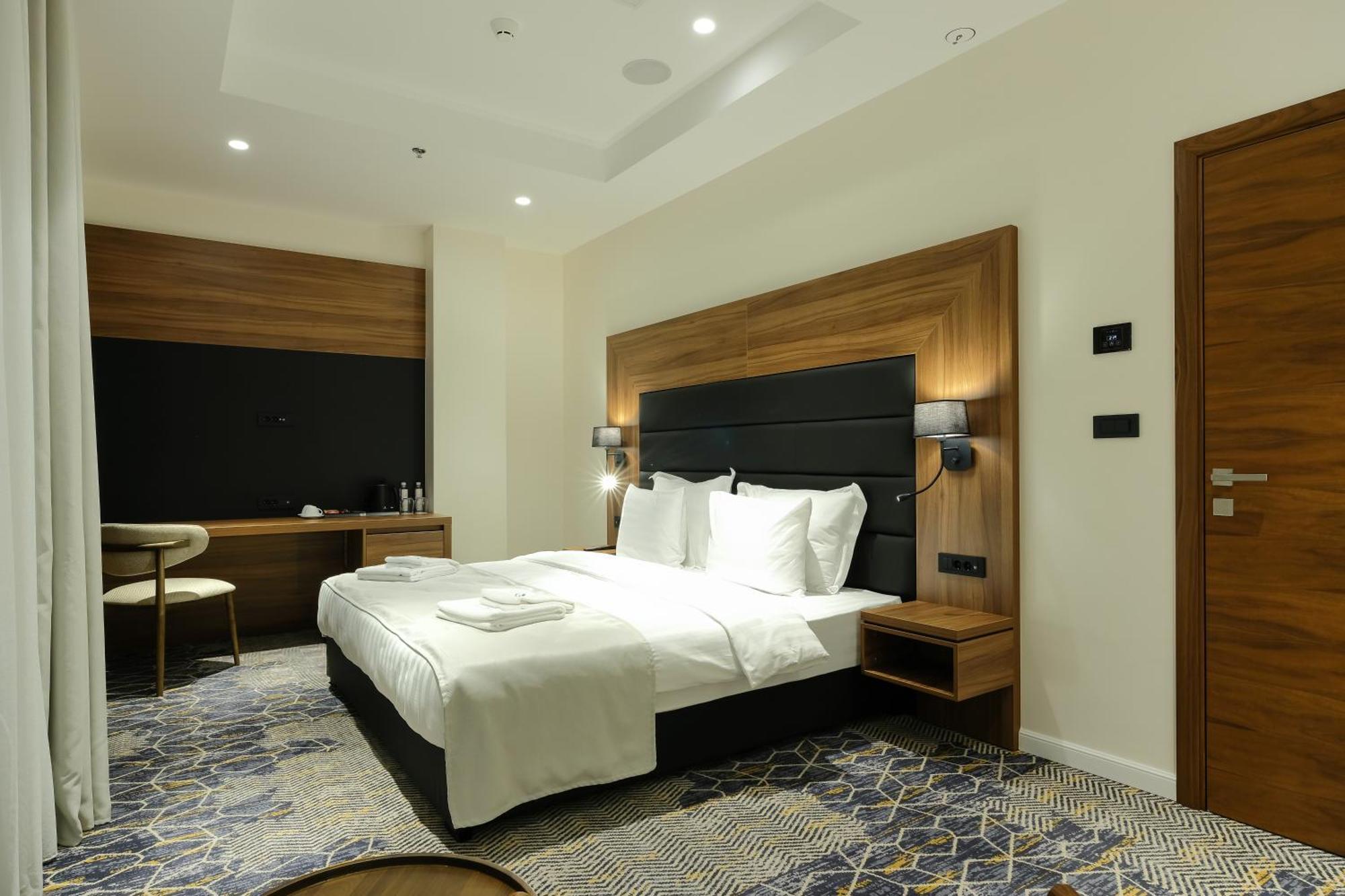 Hotel Vema Visoko Luaran gambar
