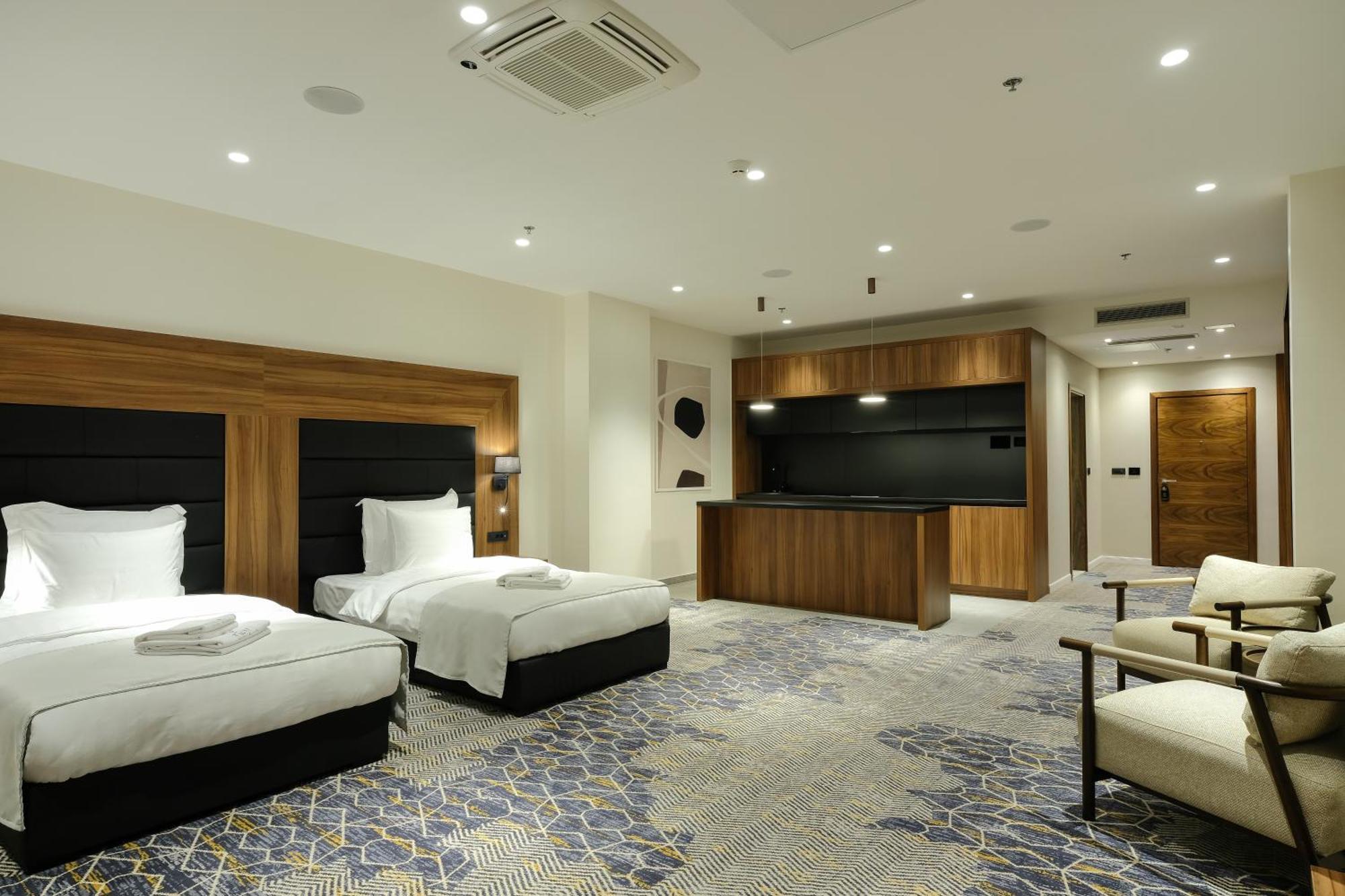 Hotel Vema Visoko Luaran gambar