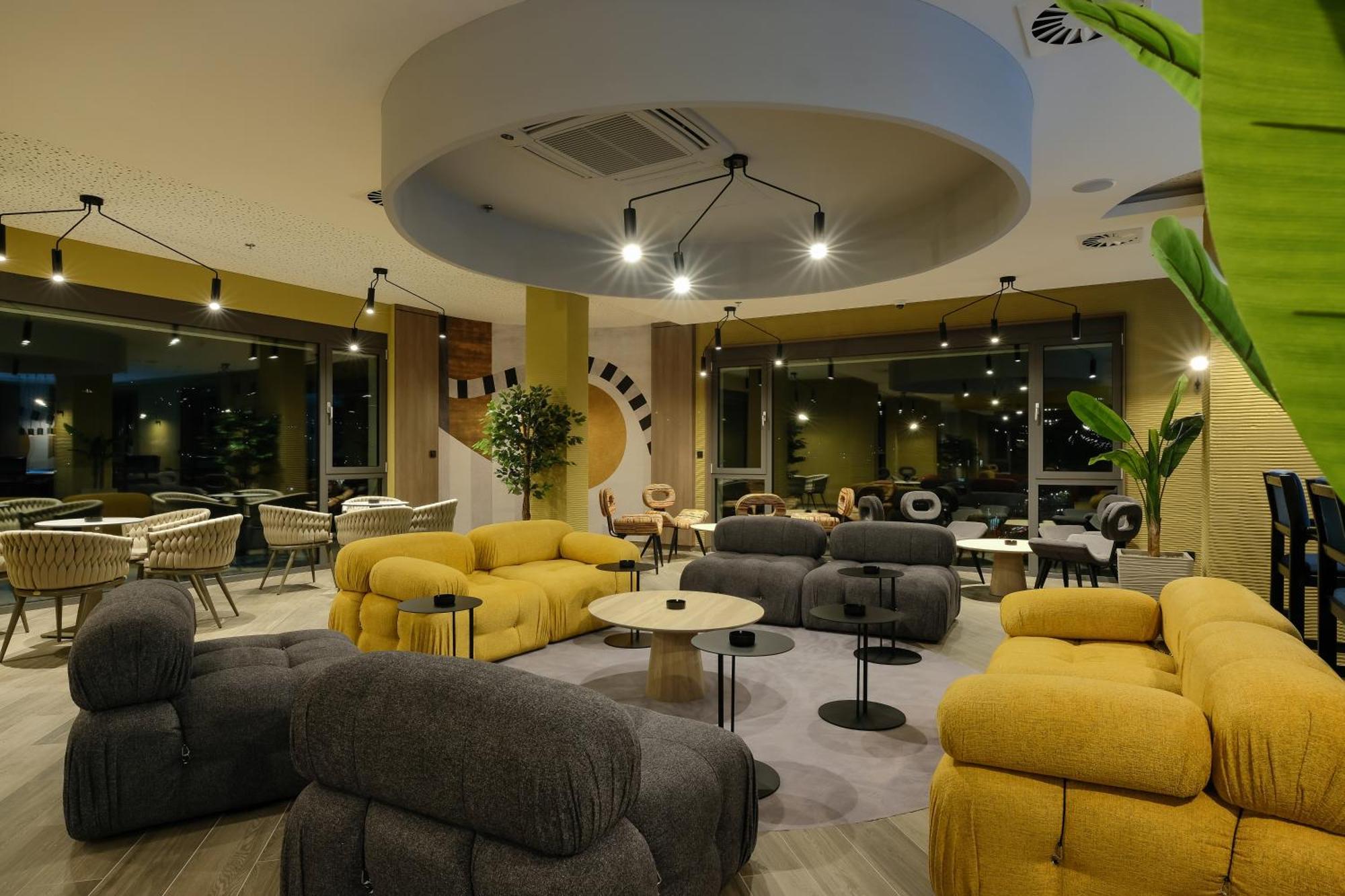 Hotel Vema Visoko Luaran gambar