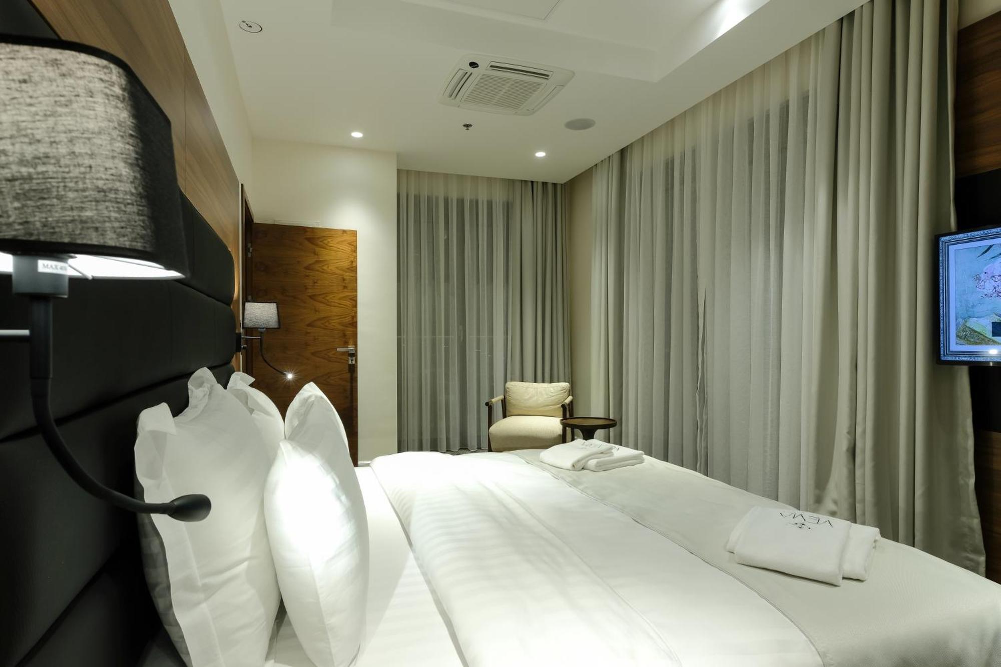 Hotel Vema Visoko Luaran gambar