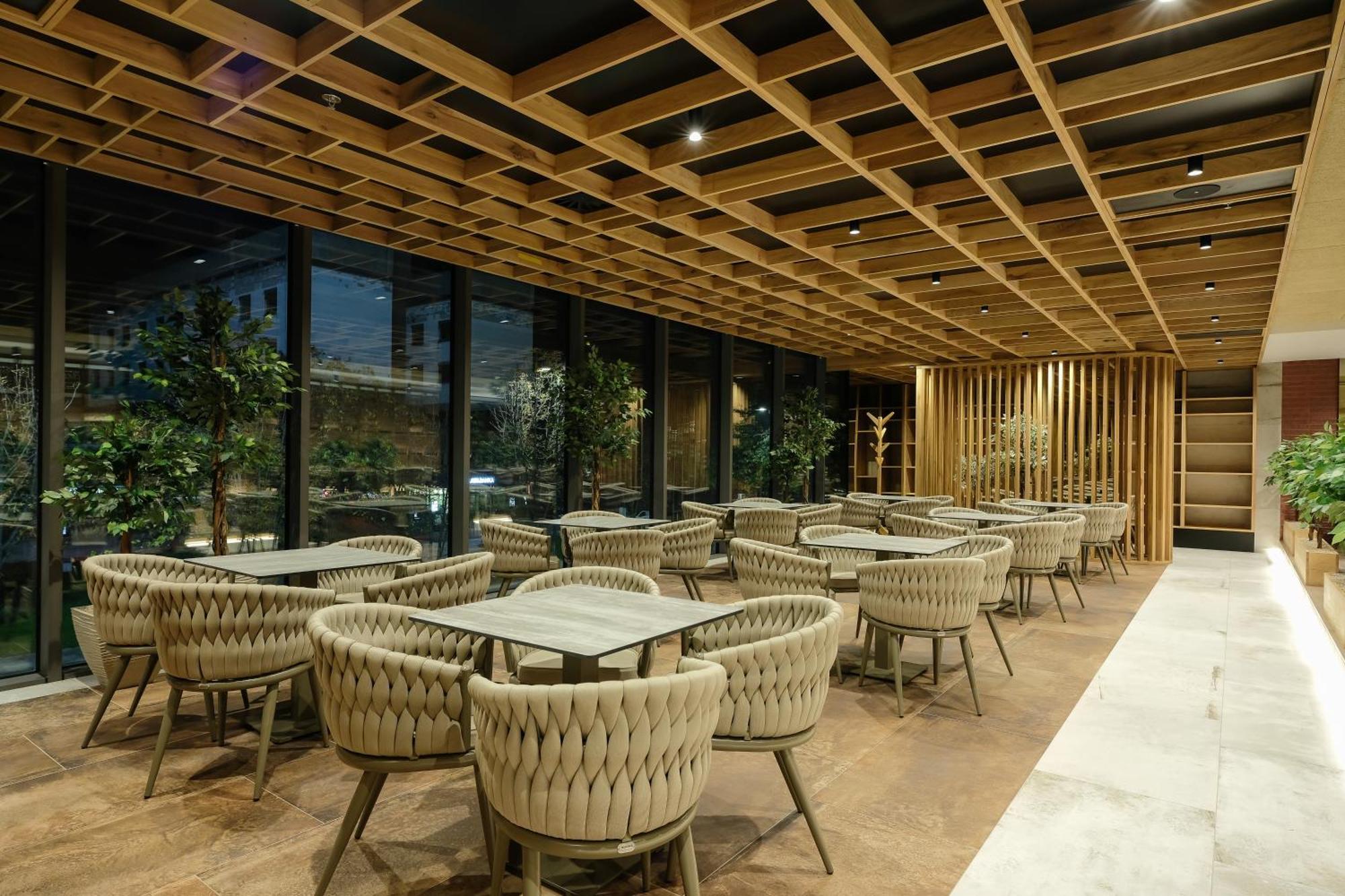 Hotel Vema Visoko Luaran gambar